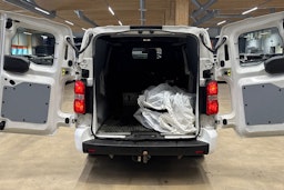 valkoinen Toyota Proace 2019 kuva 21.
