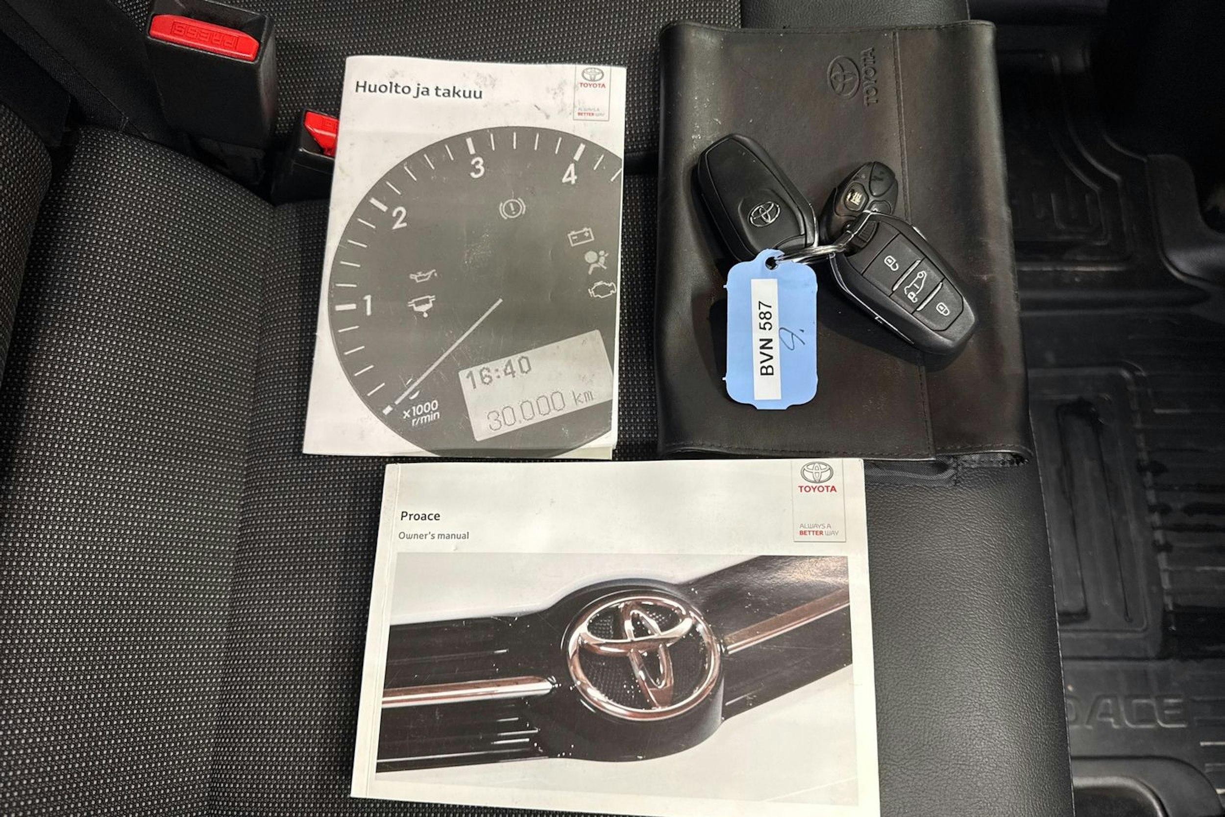 valkoinen Toyota Proace 2019 kuva 25.