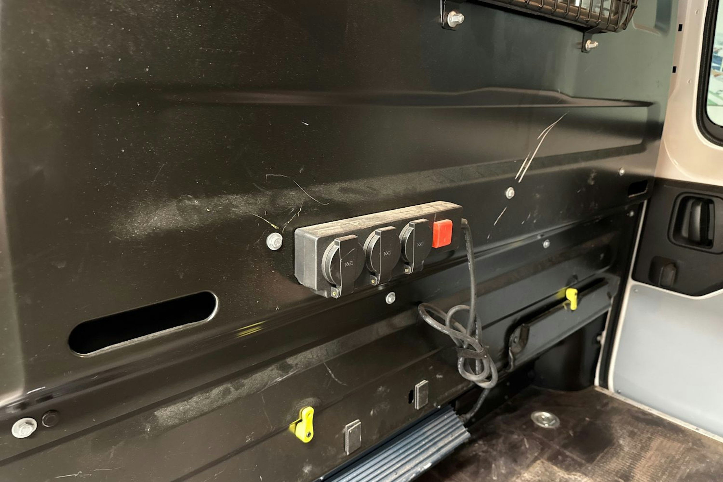 valkoinen Toyota Proace 2019 kuva 16.
