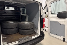 valkoinen Toyota Proace 2019 kuva 15.