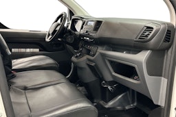 valkoinen Toyota Proace 2019 kuva 10.