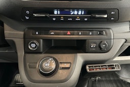 valkoinen Toyota Proace 2019 kuva 17.