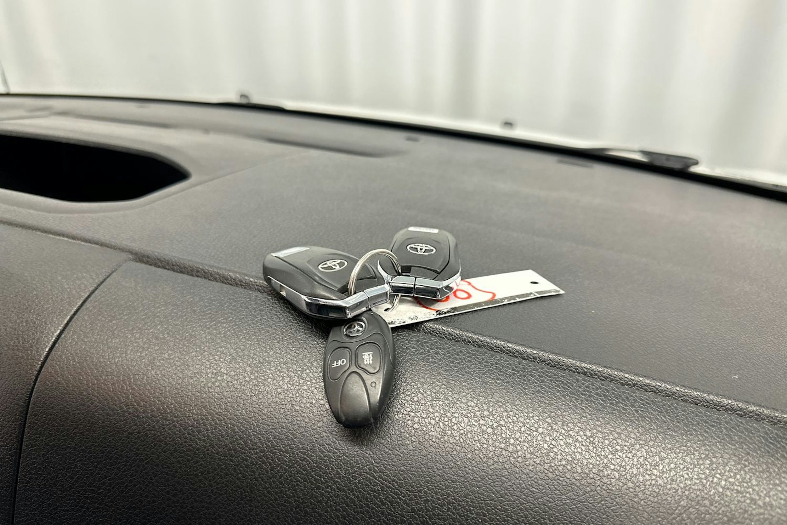 valkoinen Toyota Proace 2019 kuva 23.
