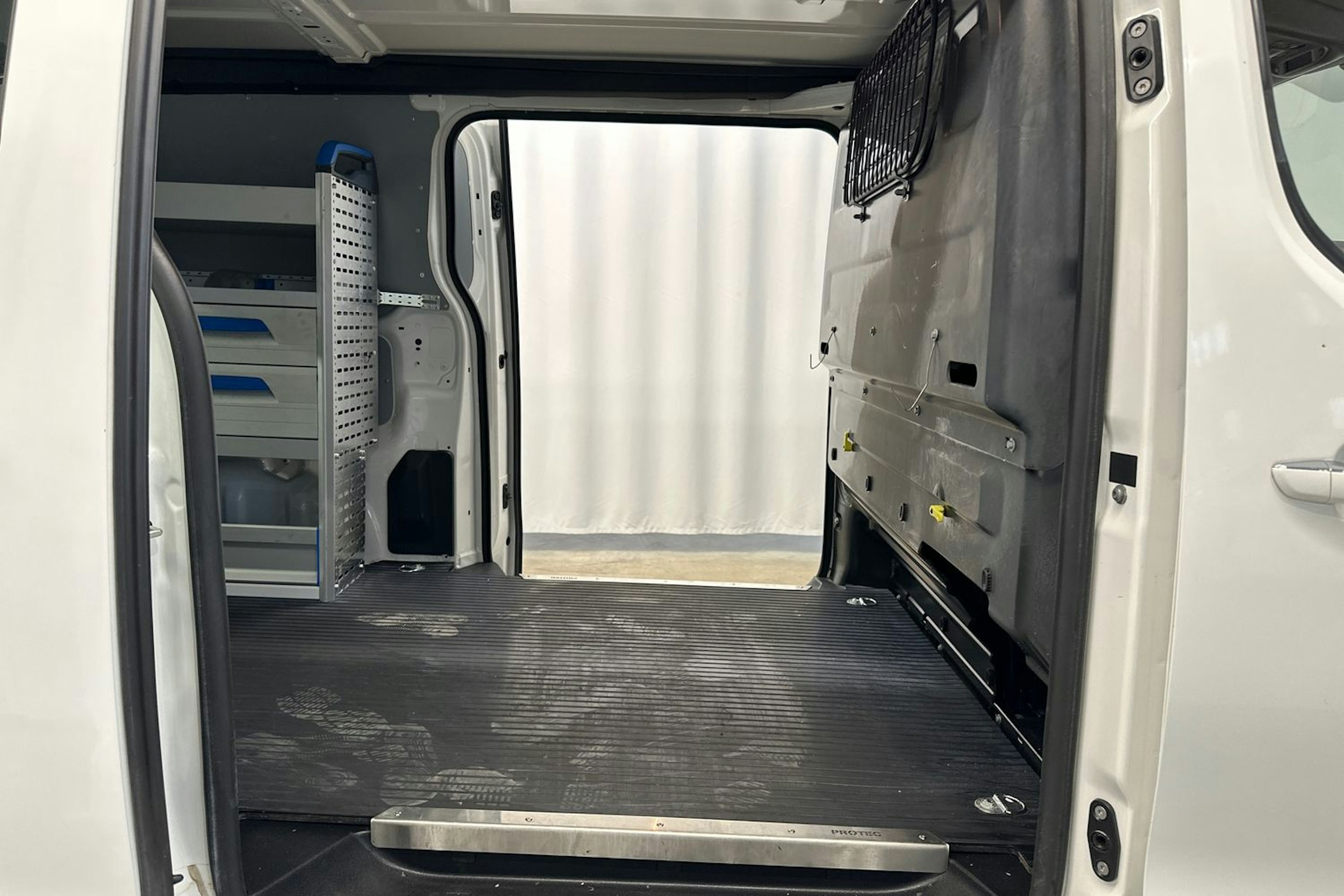 valkoinen Toyota Proace 2019 kuva 30.