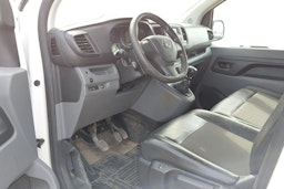 valkoinen Toyota Proace 2019 kuva 3.