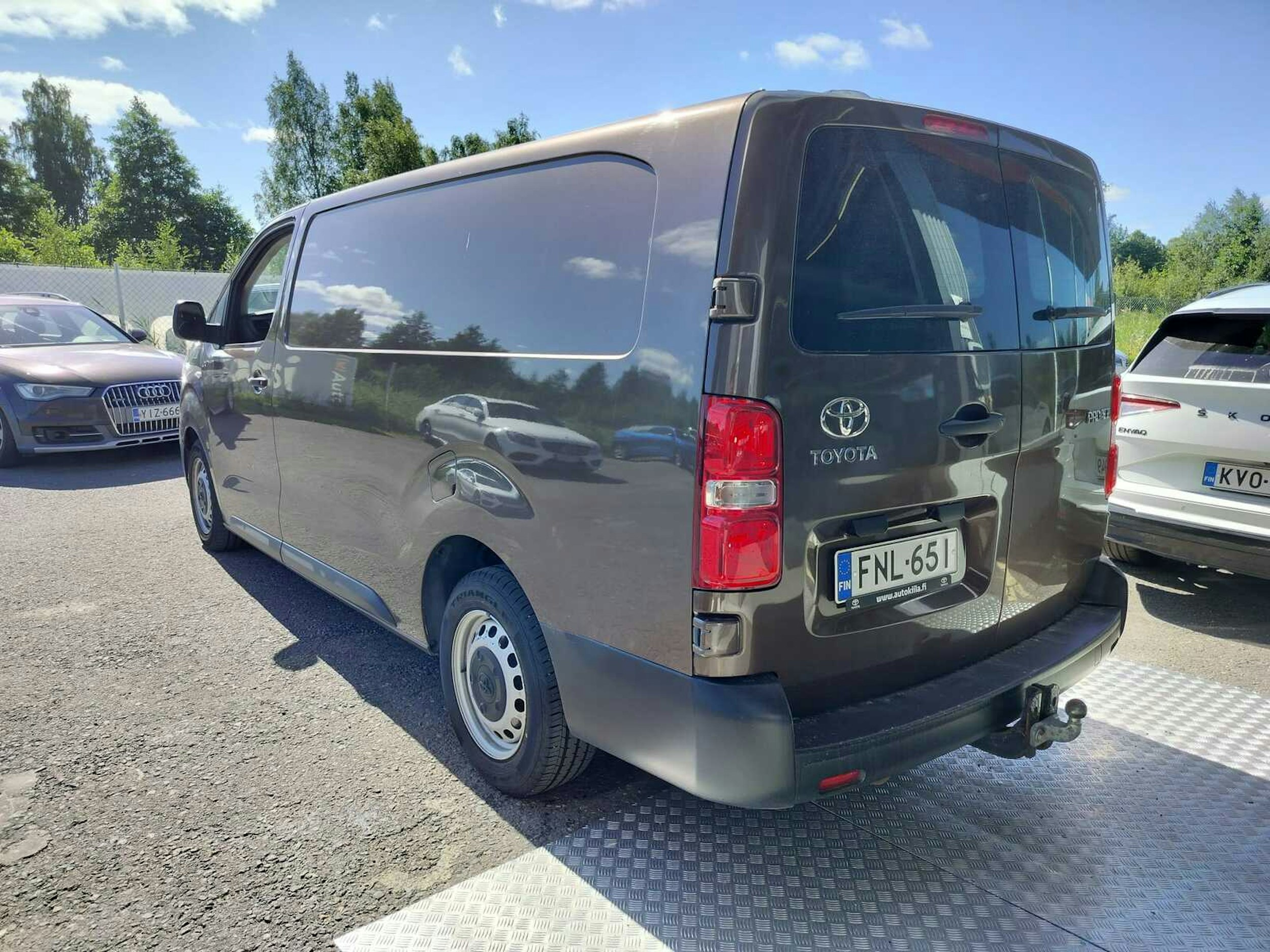 ruskea (beige) Toyota Proace 2019 kuva 3.