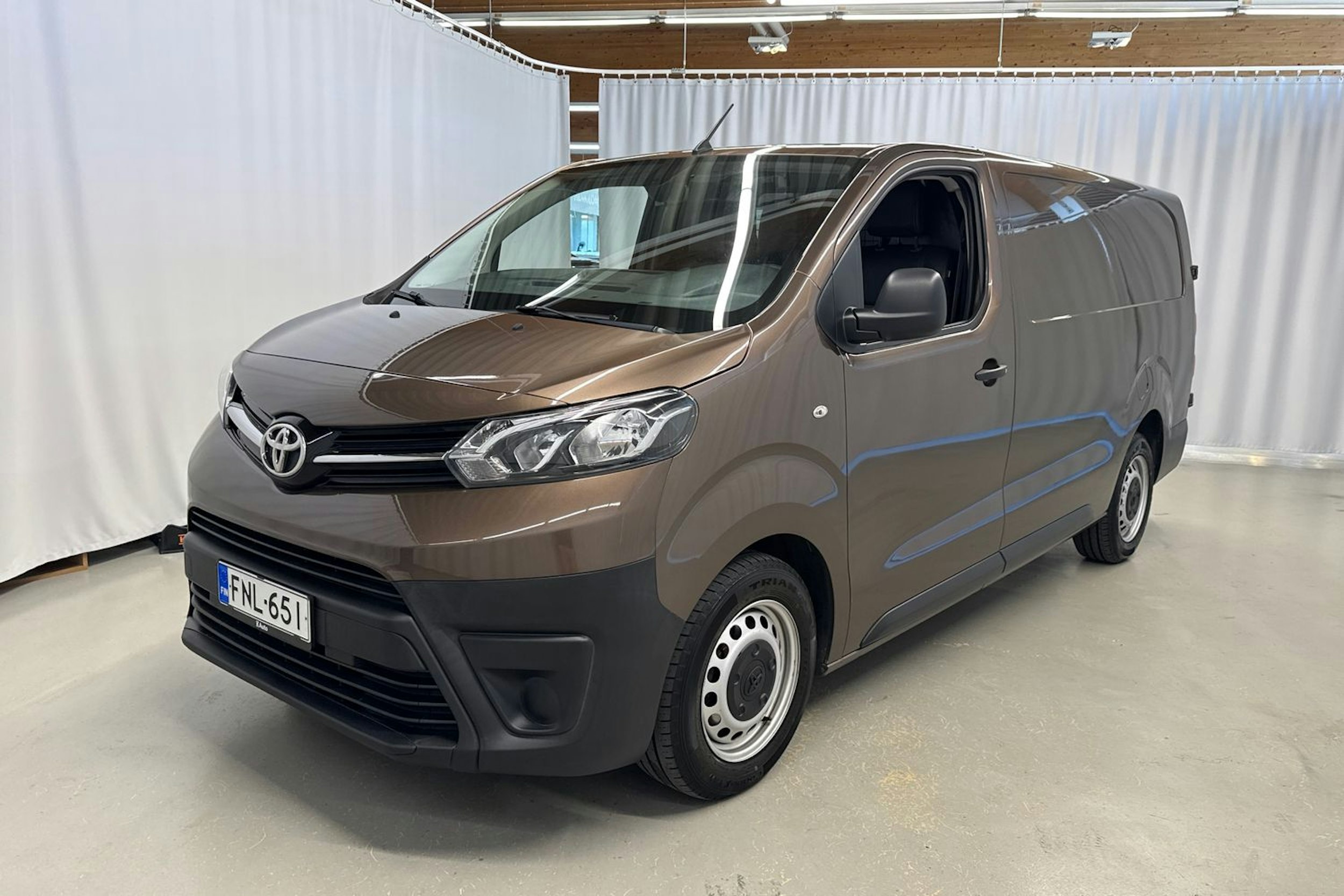 ruskea (beige) Toyota Proace 2019 kuva 21.