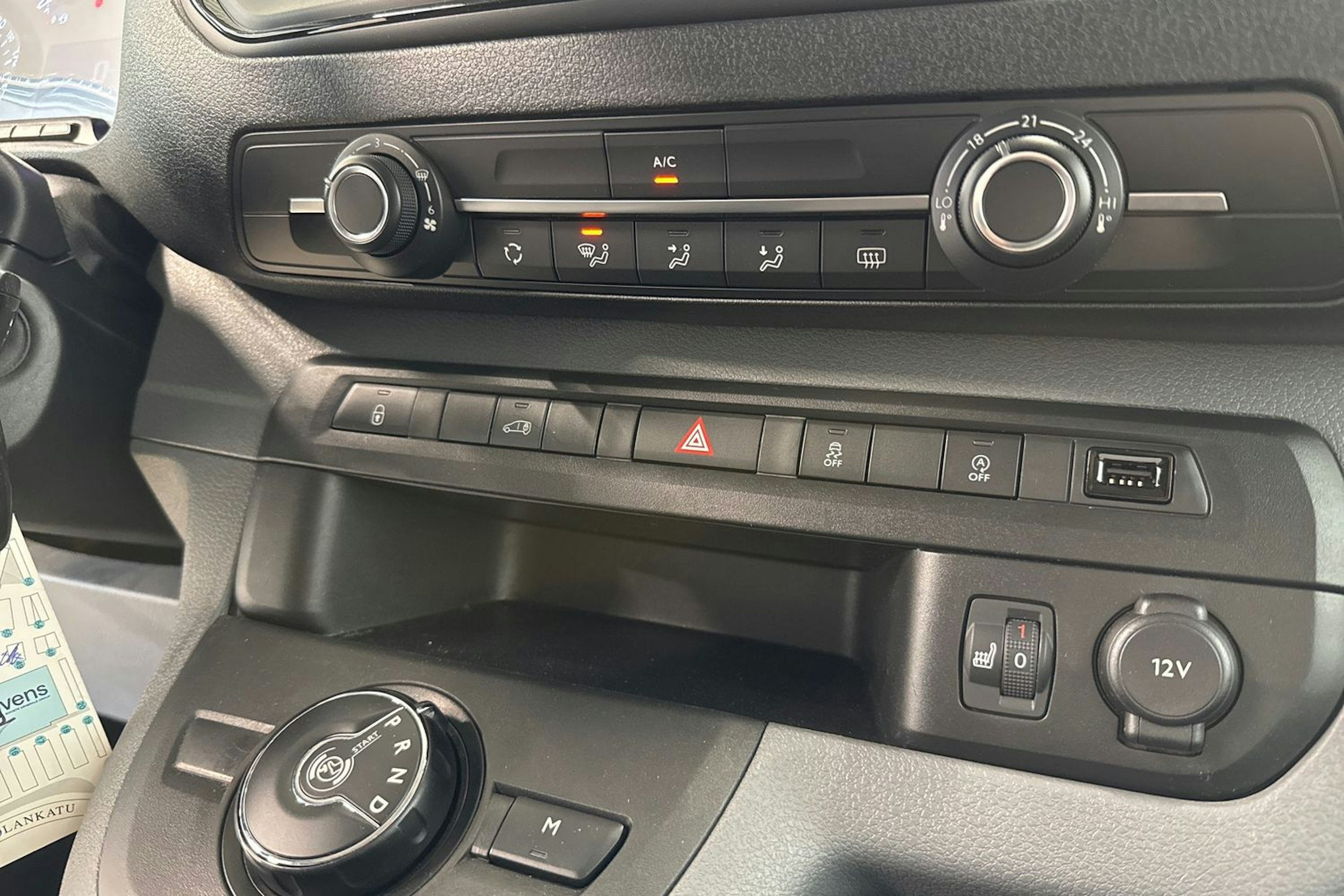 valkoinen Toyota Proace 2019 kuva 20.