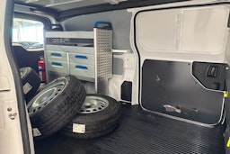 valkoinen Toyota Proace 2019 kuva 24.