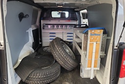 valkoinen Toyota Proace 2019 kuva 15.