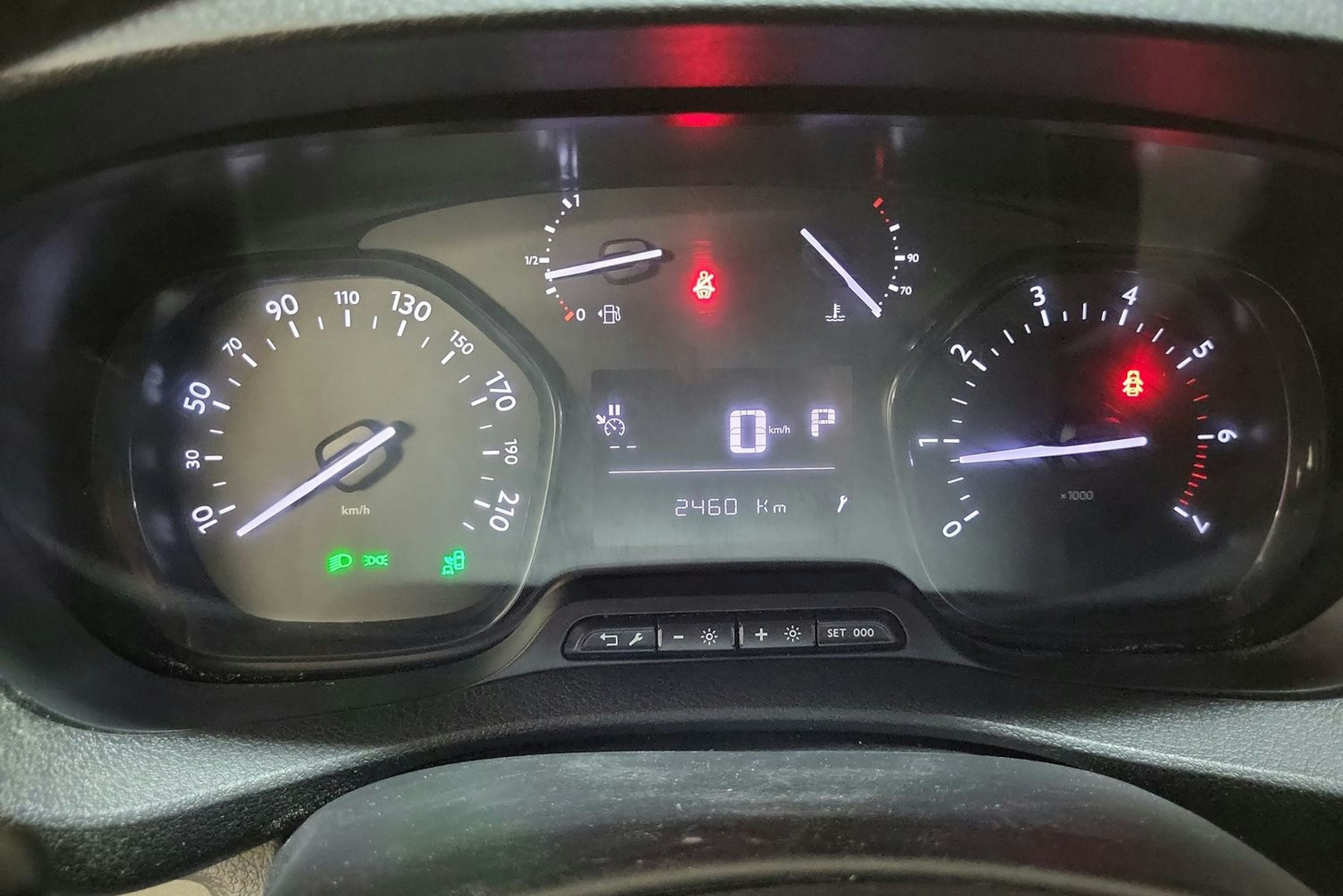 valkoinen Toyota Proace 2019 kuva 16.