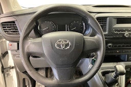 valkoinen Toyota Proace 2019 kuva 9.