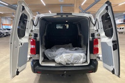 valkoinen Toyota Proace 2019 kuva 15.