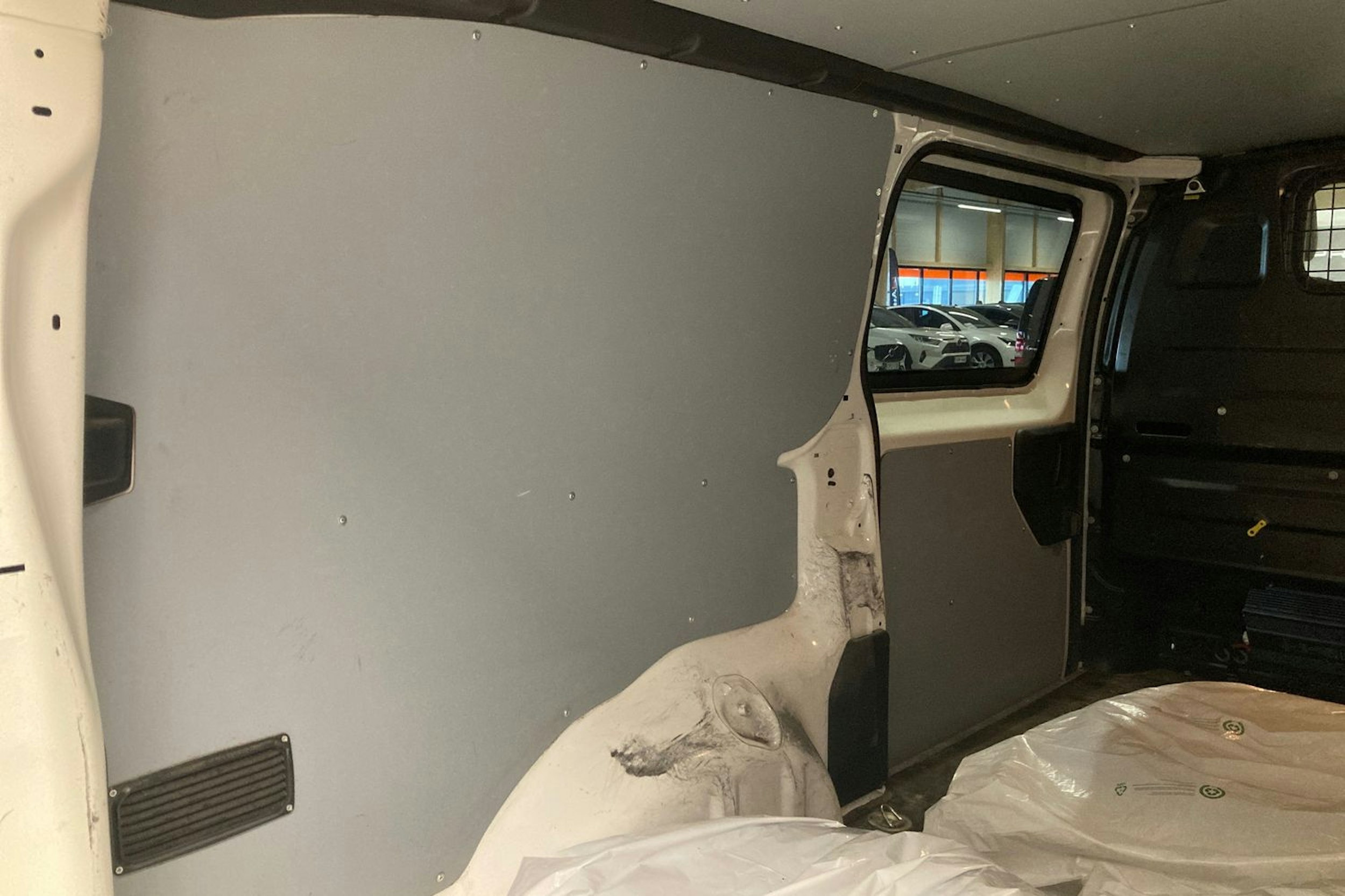 valkoinen Toyota Proace 2019 kuva 16.
