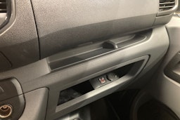 valkoinen Toyota Proace 2019 kuva 26.