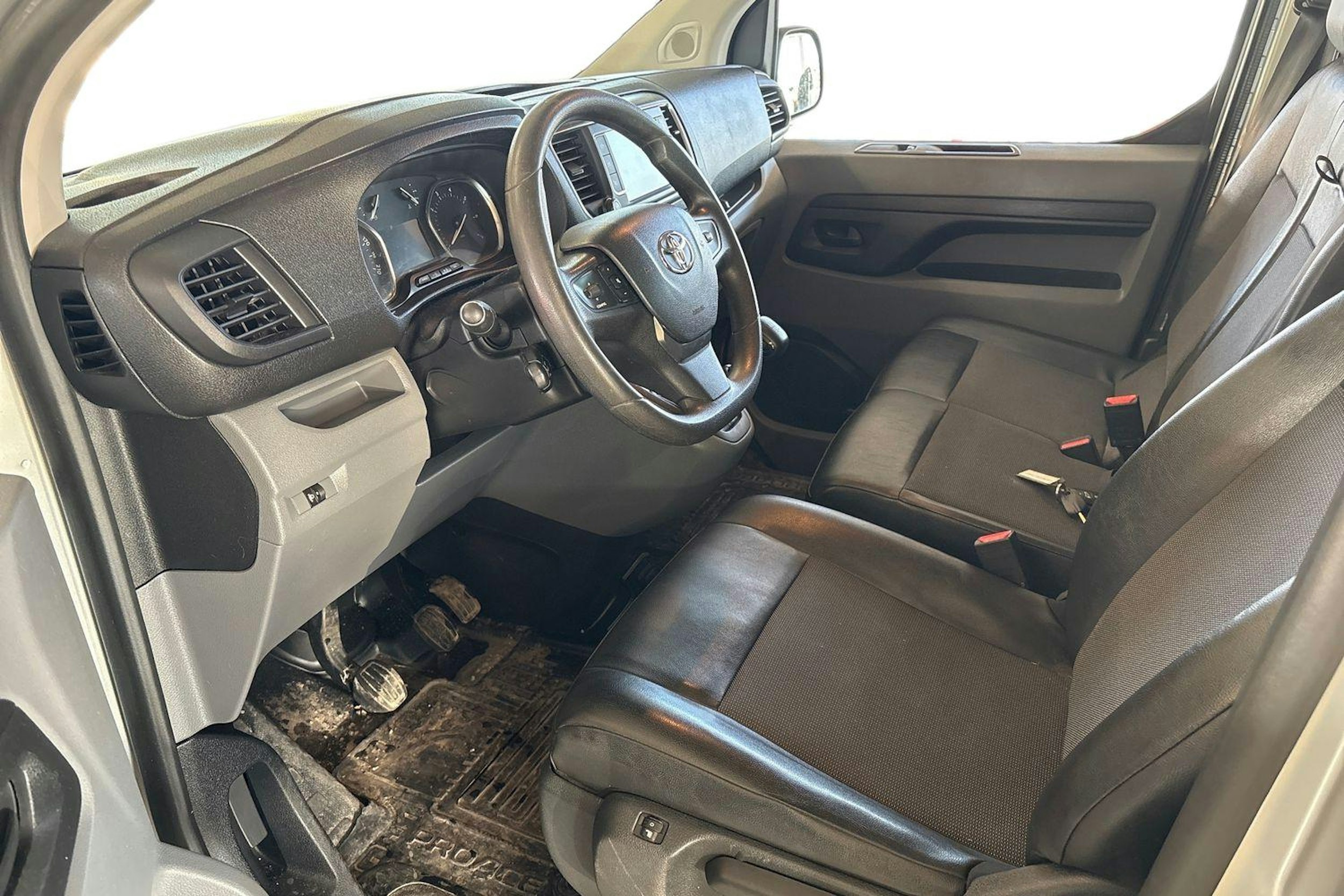 hopea Toyota Proace 2019 kuva 3.