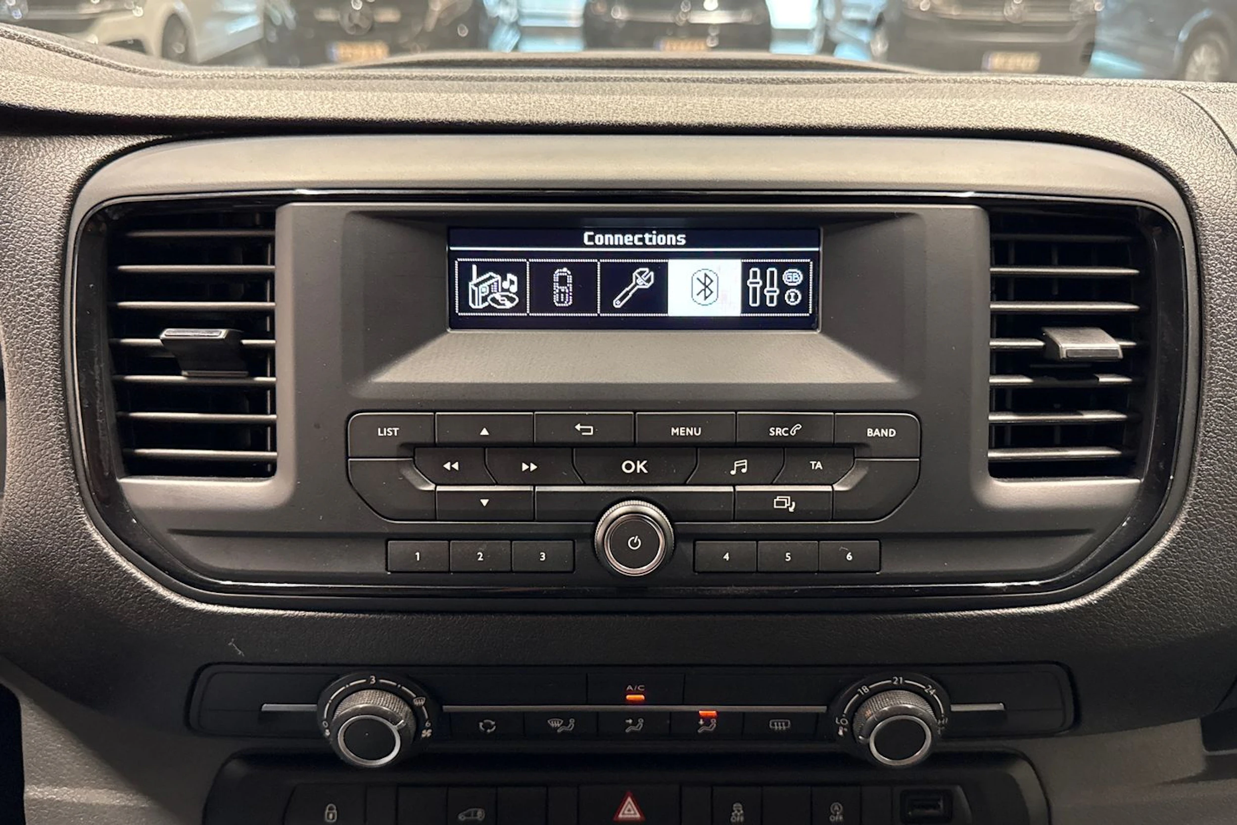 valkoinen Toyota Proace 2019 kuva 20.
