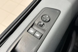 valkoinen Toyota Proace 2019 kuva 23.