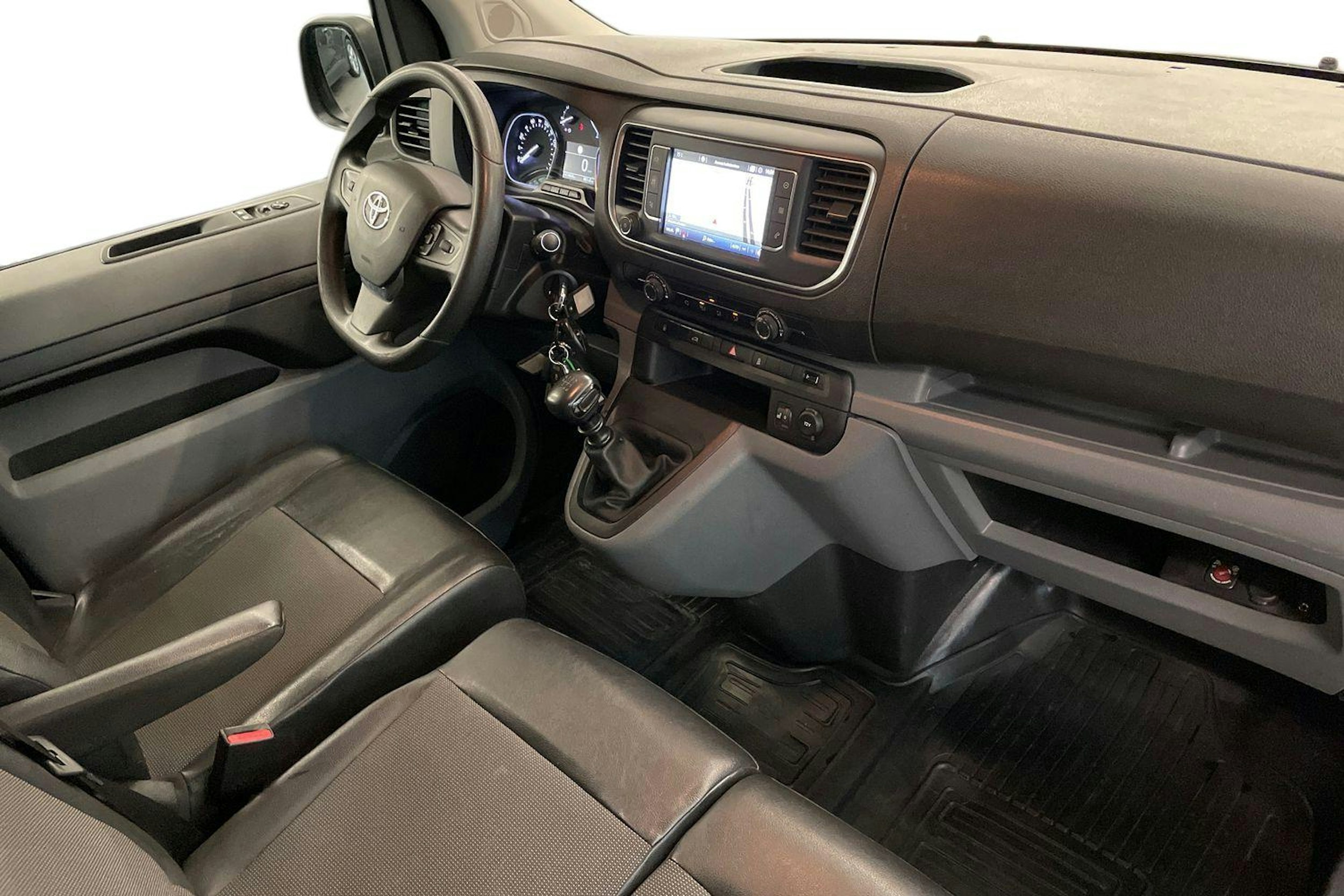 musta Toyota Proace 2019 kuva 9.