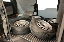 musta Toyota Proace 2019 kuva 11.