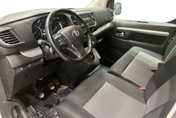 Valkoinen Toyota Proace 2019 kuva 3.