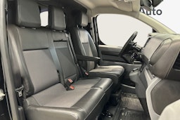 musta Toyota Proace 2020 kuva 9.