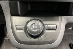 musta Toyota Proace 2020 kuva 11.