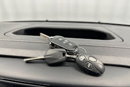 musta Toyota Proace 2020 kuva 14.