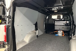 musta Toyota Proace 2020 kuva 16.
