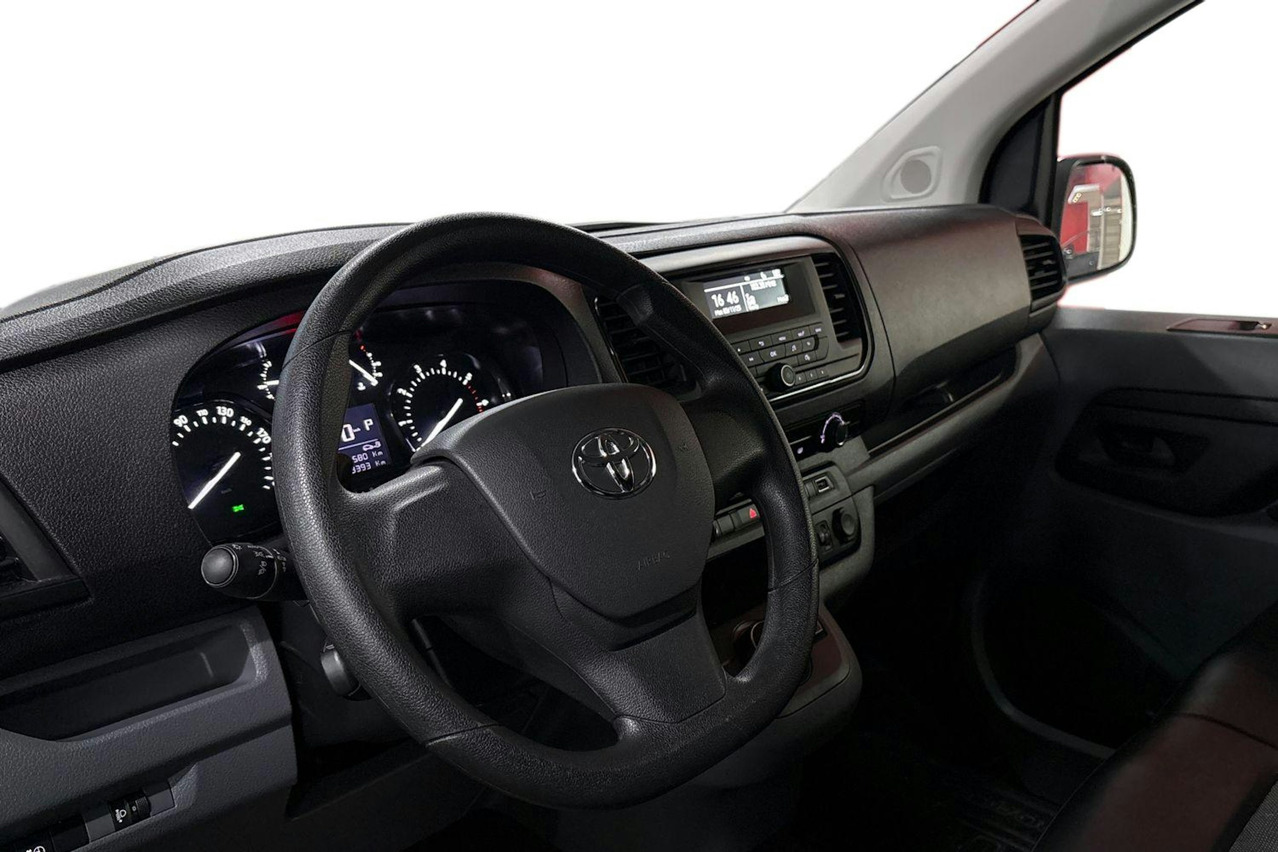 Valkoinen Toyota Proace 2020 kuva 3.