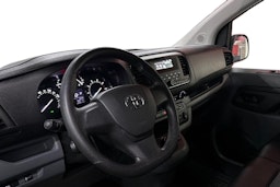 Valkoinen Toyota Proace 2020 kuva 3.