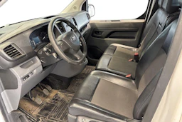 valkoinen Toyota Proace 2020 kuva 3.