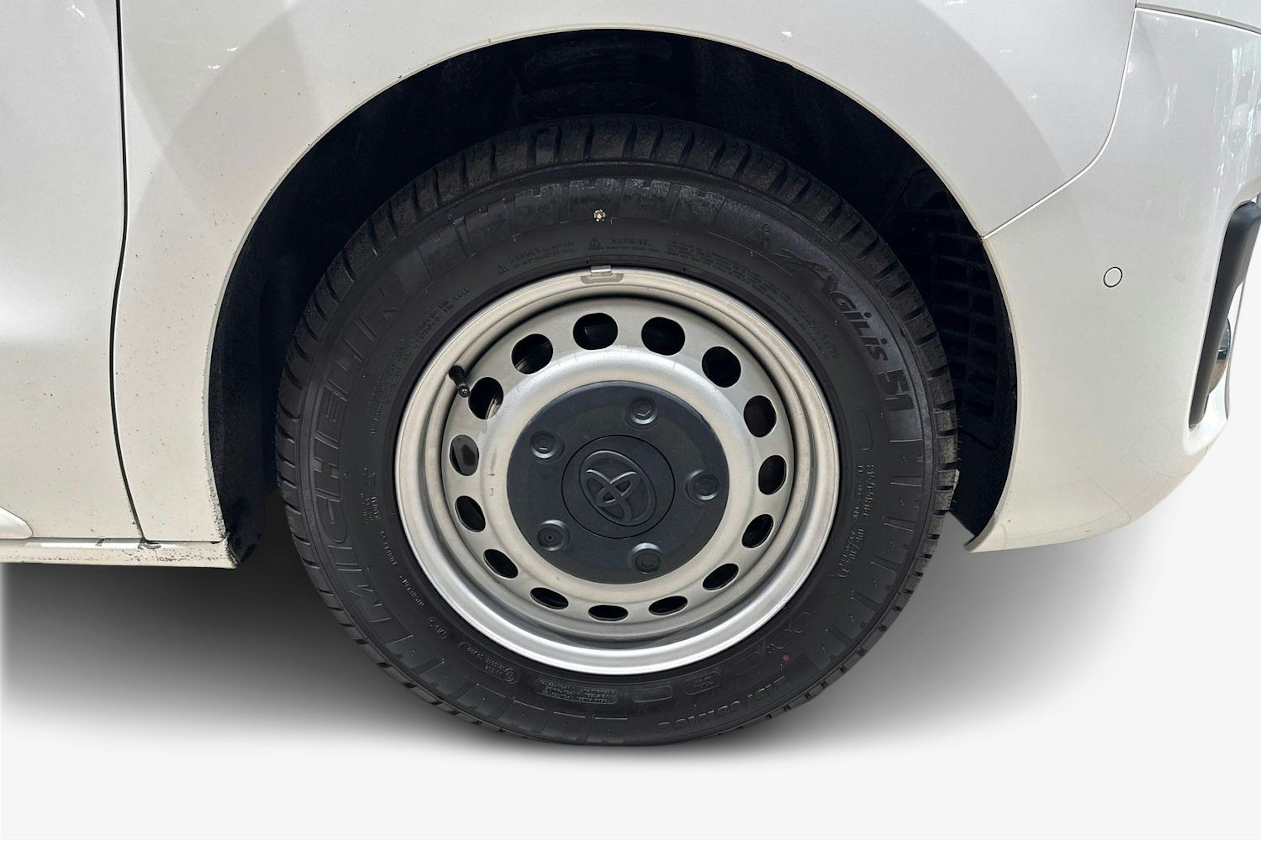 Valkoinen Toyota Proace 2020 kuva 11.