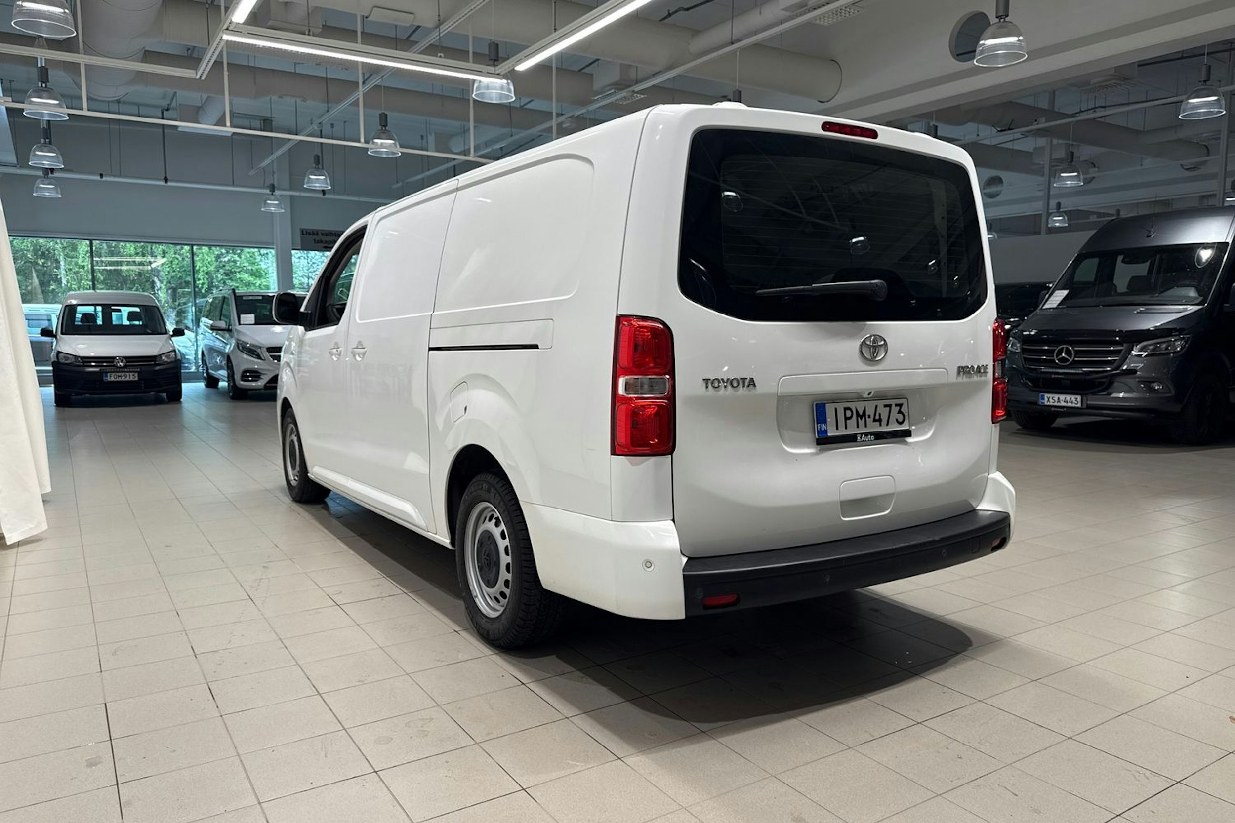 Valkoinen Toyota Proace 2020 kuva 14.