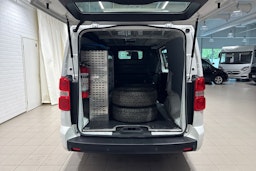 Valkoinen Toyota Proace 2020 kuva 15.