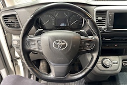 Valkoinen Toyota Proace 2020 kuva 17.