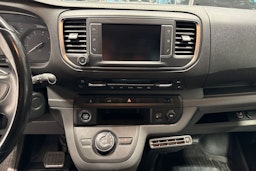 Valkoinen Toyota Proace 2020 kuva 22.