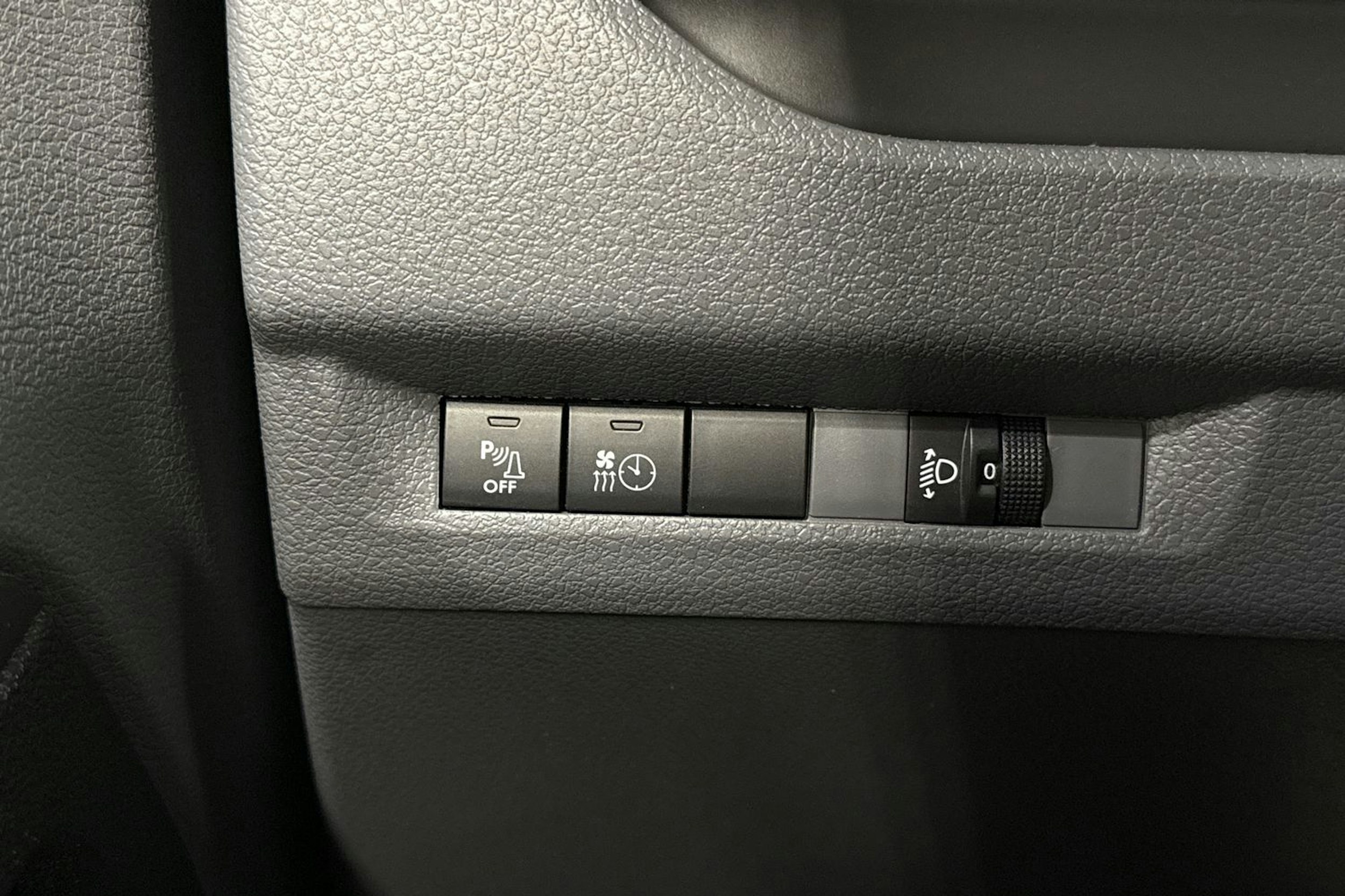 Valkoinen Toyota Proace 2020 kuva 18.