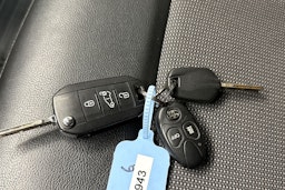 Valkoinen Toyota Proace 2020 kuva 21.