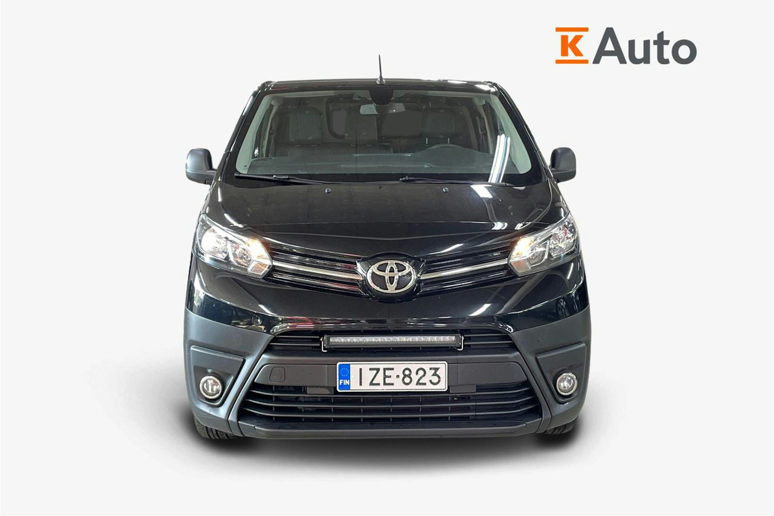 musta Toyota Proace 2020 kuva 5.