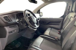 musta Toyota Proace 2020 kuva 7.