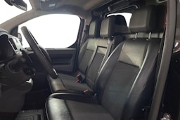 musta Toyota Proace 2020 kuva 10.