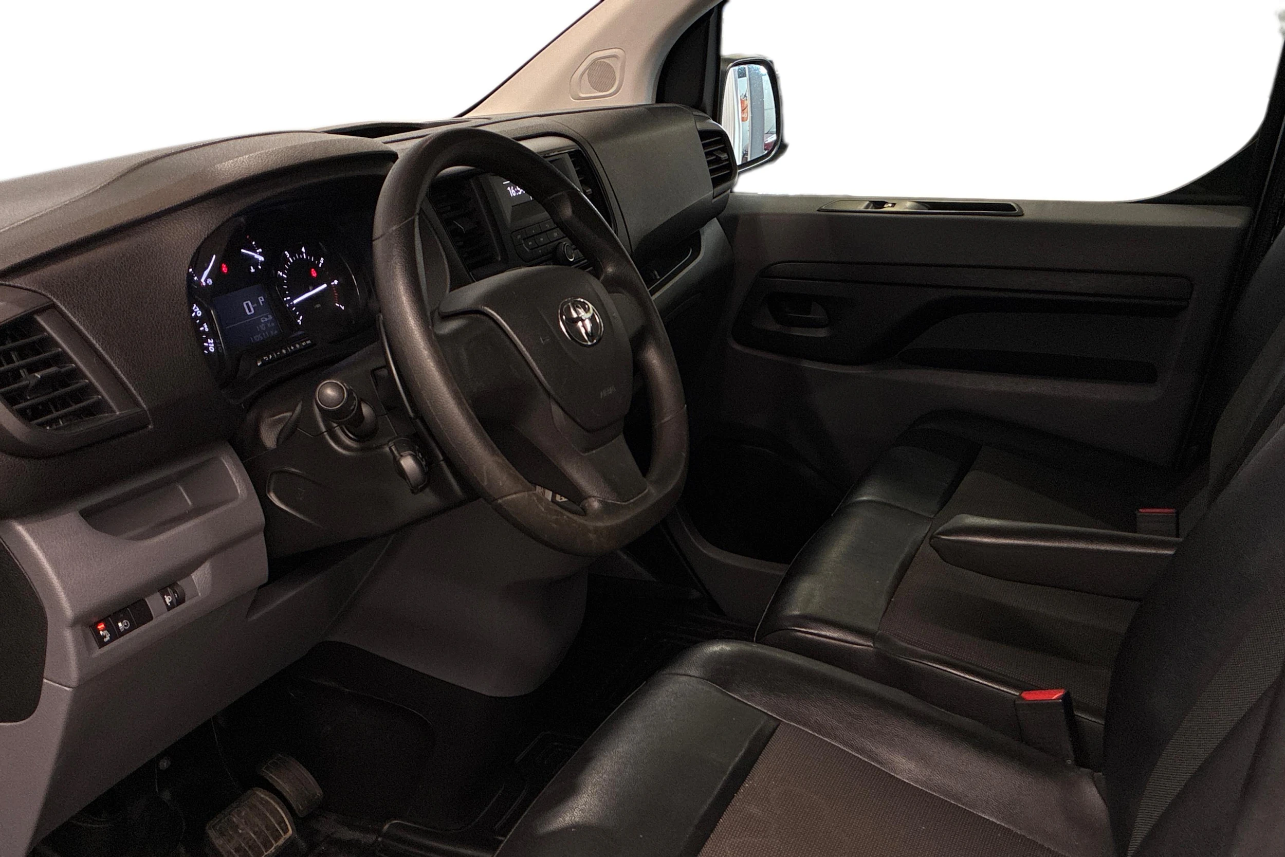 musta Toyota Proace 2020 kuva 3.