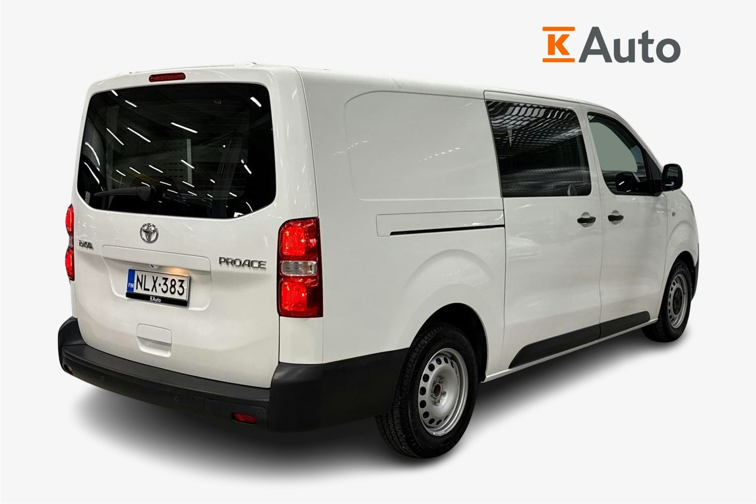 Valkoinen Toyota Proace 2020 kuva 2.
