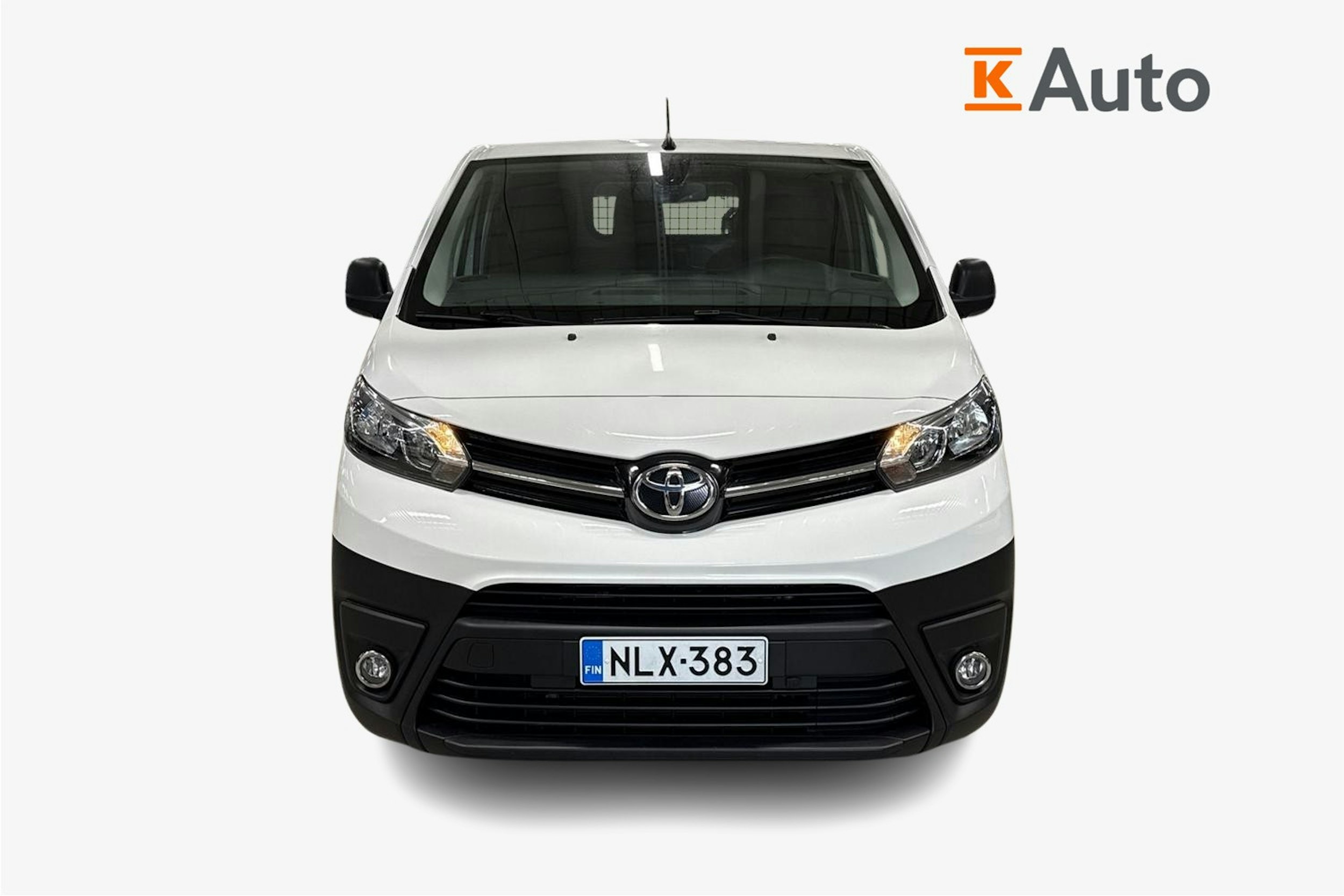 Valkoinen Toyota Proace 2020 kuva 5.