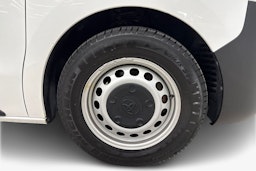 Valkoinen Toyota Proace 2020 kuva 11.