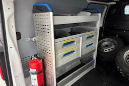 Valkoinen Toyota Proace 2020 kuva 15.
