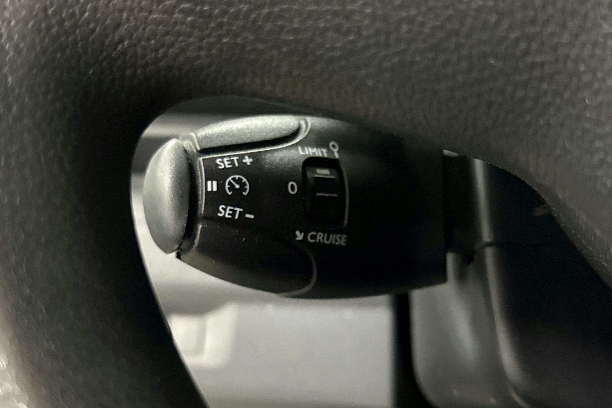 Valkoinen Toyota Proace 2020 kuva 19.