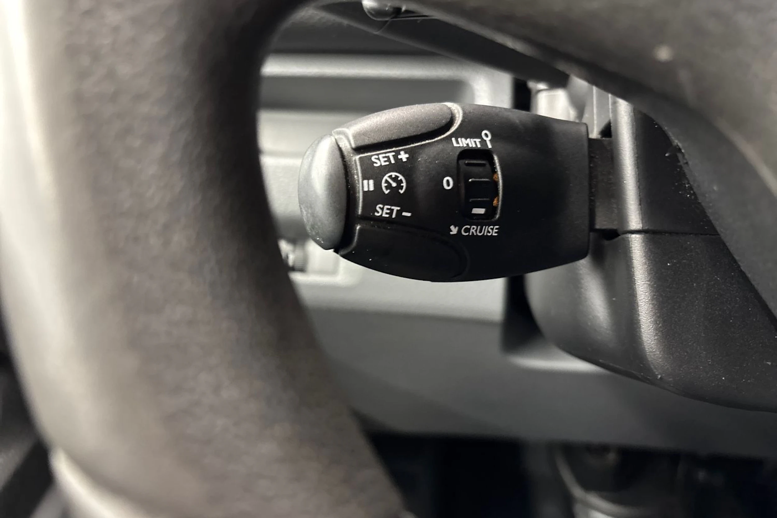 valkoinen Toyota Proace 2020 kuva 12.