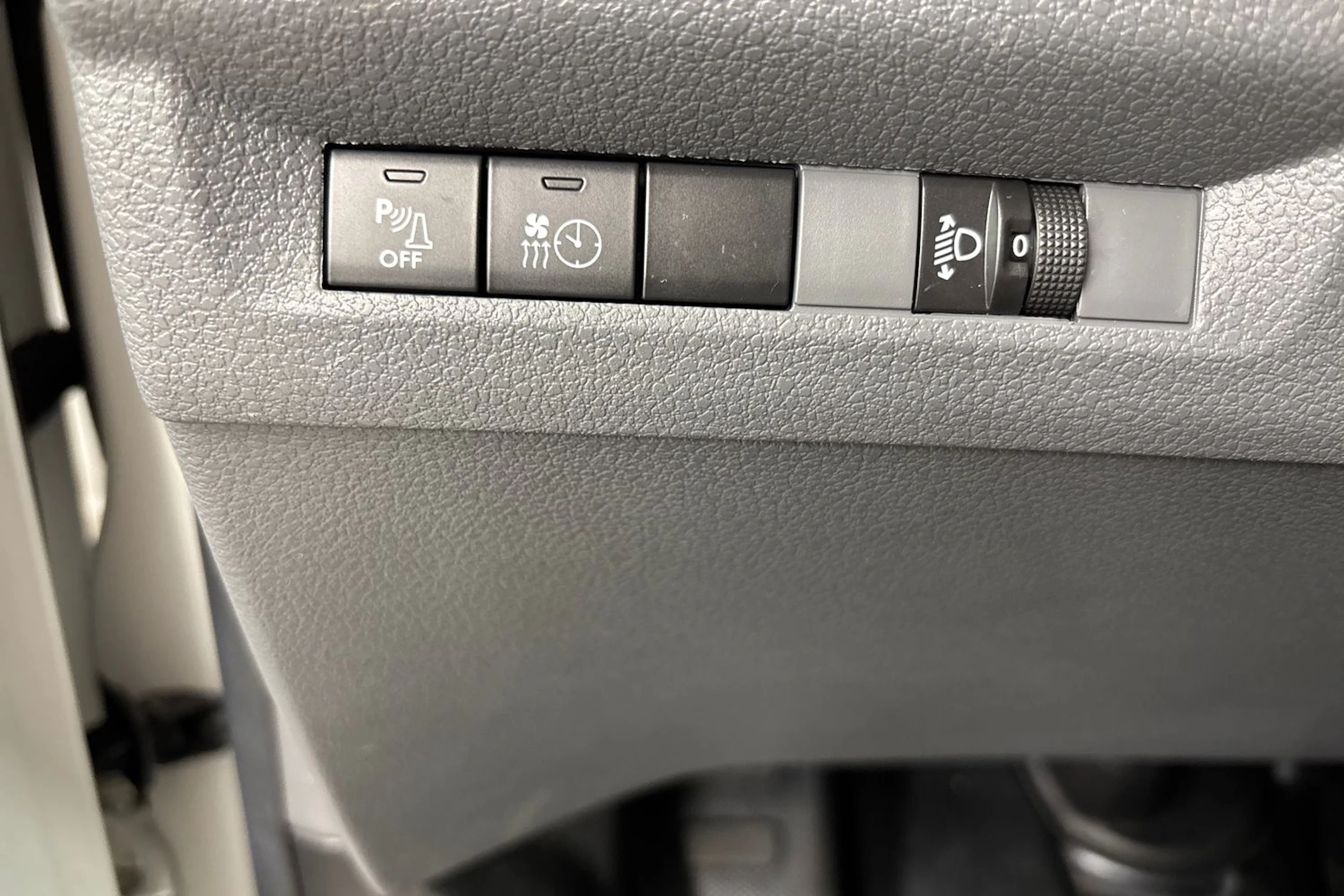 valkoinen Toyota Proace 2020 kuva 15.